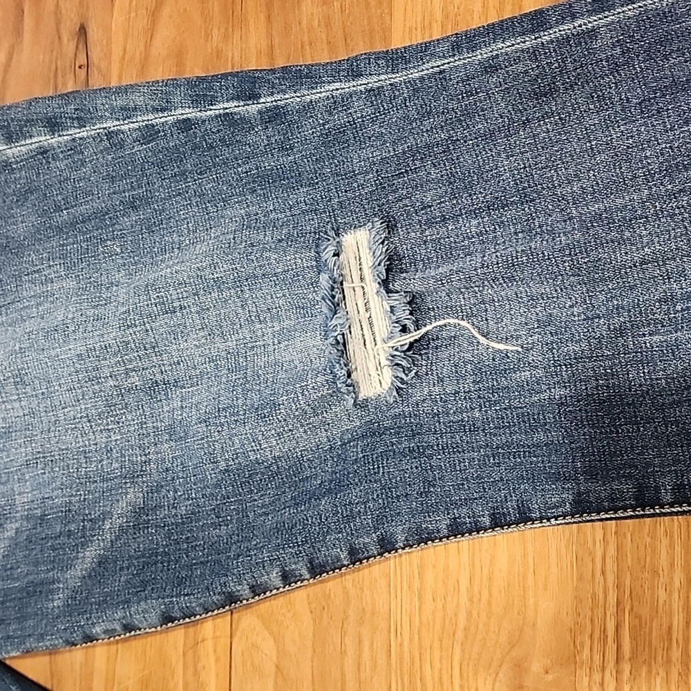 CAbi Cropped High Straight Distressed Jeans sz 12 - Picture 9 of 15